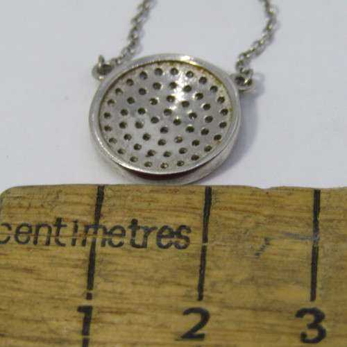 Sterling Silver necklace and pendant with clear stones - weighs 3.7g - 42cm