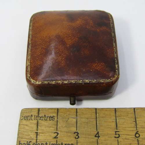 Pair of vintage Silver pearl screw on earrings