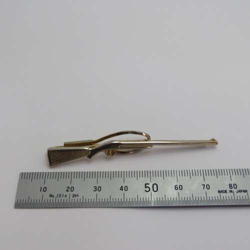 Vintage Stratton rifle tie clip