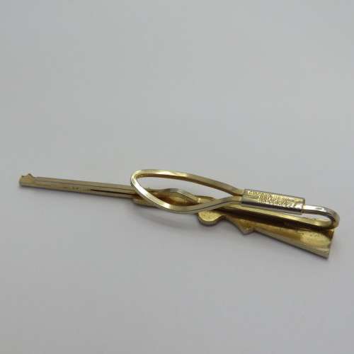 Vintage Stratton rifle tie clip