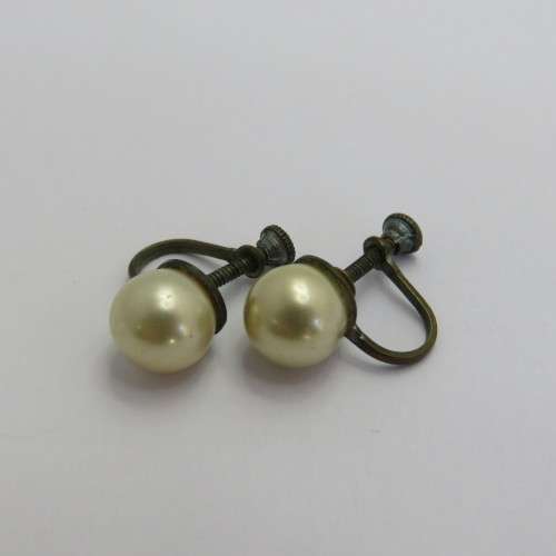 Pair of vintage imitation pearl screw on earrings