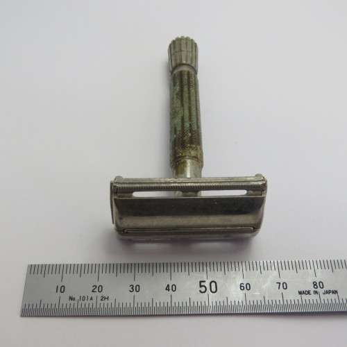 Vintage screw open safety razor