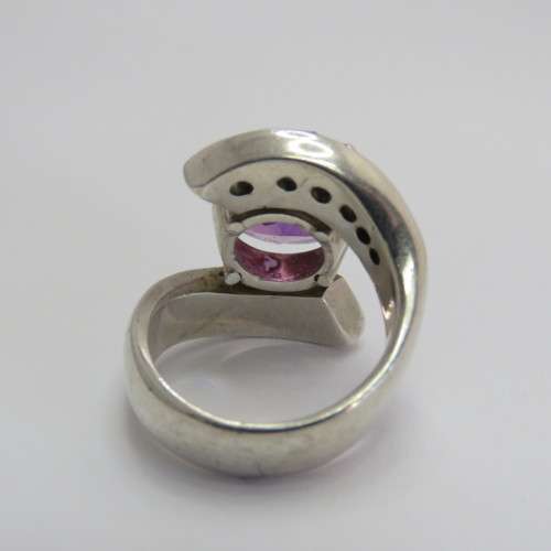 Beautiful sterling silver ring with Amethyst - Weighs 14,0 g - Size M