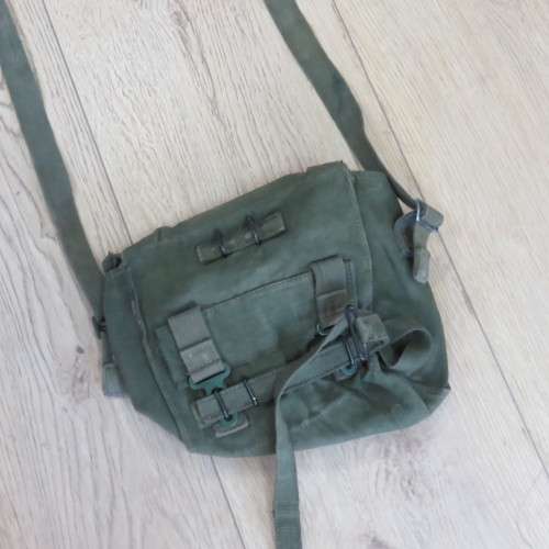 British 1958 Pattern kidney pouch and yoke converted to patrol bag - Bag size 24 x 27 cm