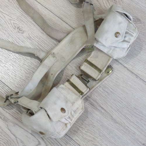 WW2 SA UDF Pattern 37 webbing - Belt, ammo pouches and shoulder straps - Belt length 81 cm