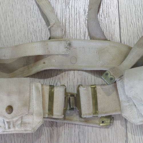 WW2 SA UDF Pattern 37 webbing - Belt, ammo pouches and shoulder straps - Belt length 81 cm