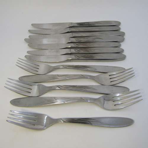 8 Setting Gero Zilmeta cutlery set with many extras