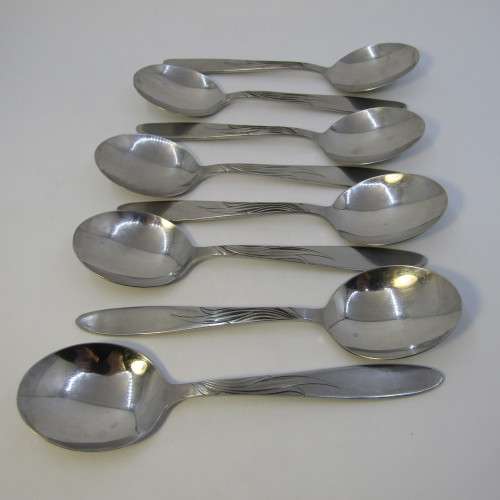 8 Setting Gero Zilmeta cutlery set with many extras