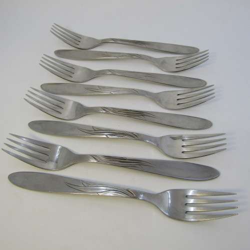 8 Setting Gero Zilmeta cutlery set with many extras