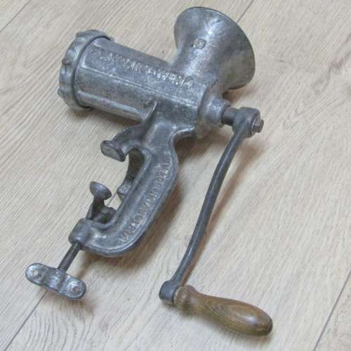 Vintage Standard-werk No.10 meat mincer