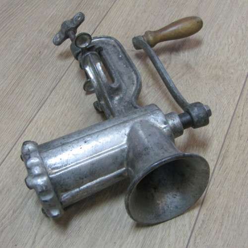 Vintage Standard-werk No.10 meat mincer