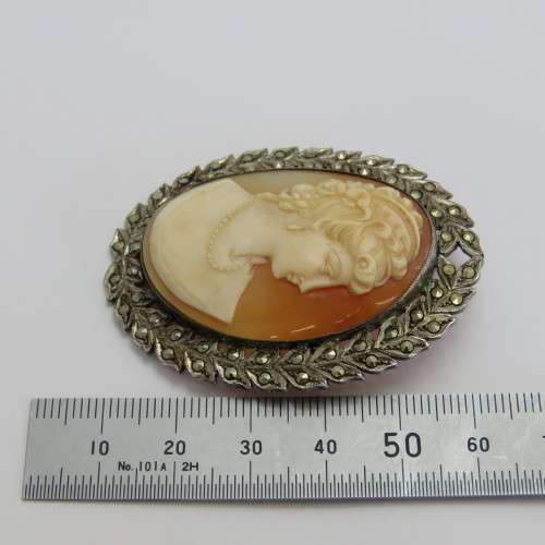 Beautiful sterling silver marcasite cameo brooch - Weighs 17,1 grams
