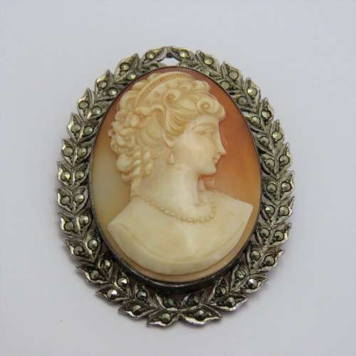 Beautiful sterling silver marcasite cameo brooch - Weighs 17,1 grams