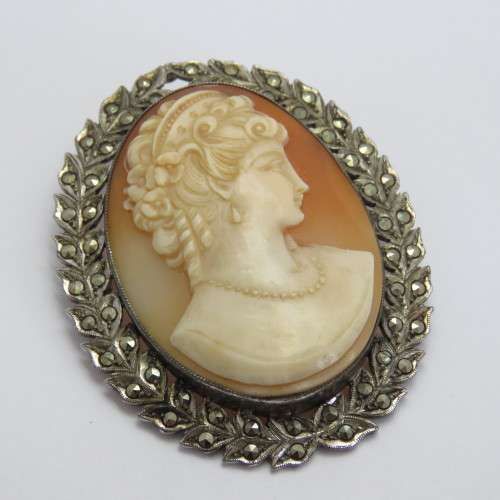 Beautiful sterling silver marcasite cameo brooch - Weighs 17,1 grams