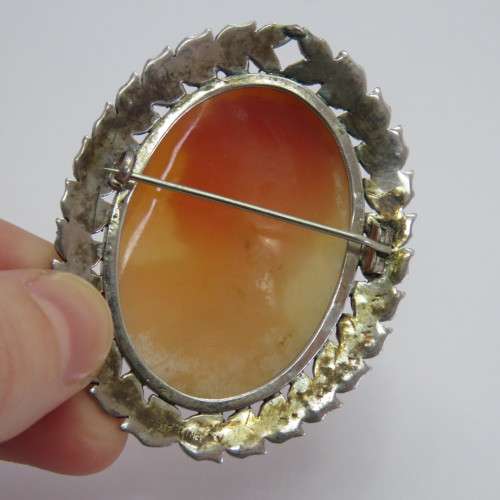 Beautiful sterling silver marcasite cameo brooch - Weighs 17,1 grams