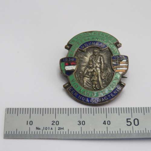 1838-1938 Voortrekker eeufeesaandenking enameled pin badge