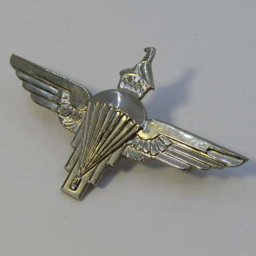 Zimbabwe parachute regiment wings badge