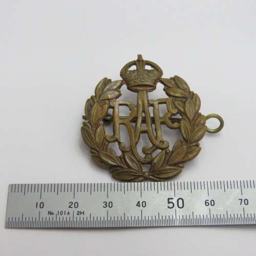 WW2 Royal Air Force cap badge
