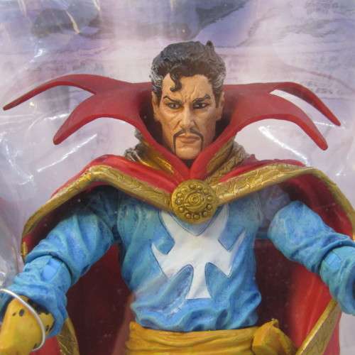 Marvel Select Dr. Strange figurine in box