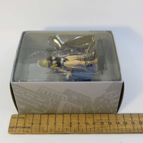 Marvel Super Hero collection #93 Valkyrie figurine with magazine - Sword broken