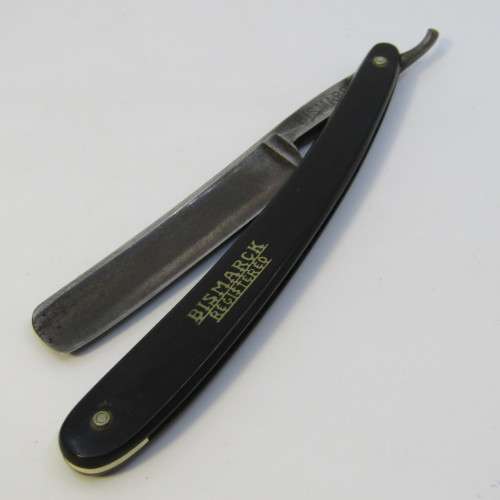 Bismarck vintage razor in well used box