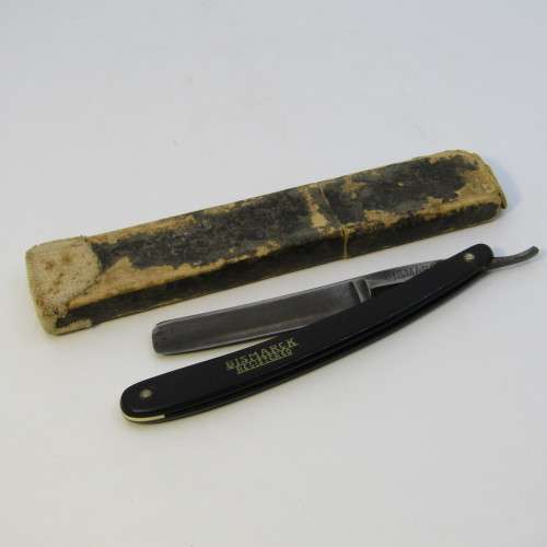 Bismarck vintage razor in well used box