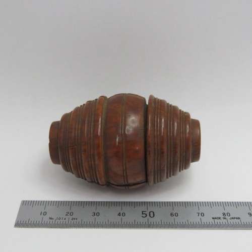 Antique Bakelite match box - Cracked - Rough sides for striking