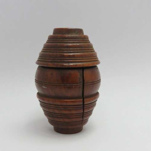 Antique Bakelite match box - Cracked - Rough sides for striking