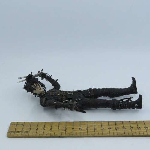 McFarlane Toys Movie Maniacs Edward Scissorhands figurine - 7 inch