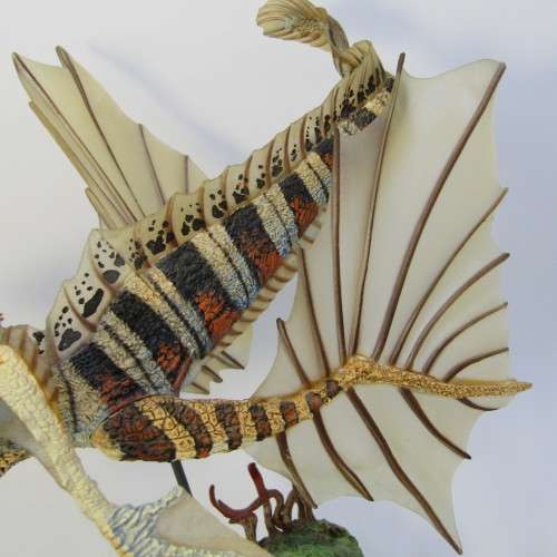 McFarlane Toys Winter Dragon Clan 3 figurine