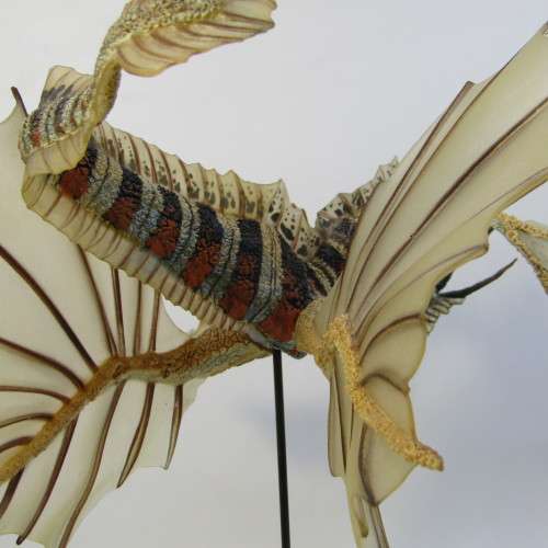 McFarlane Toys Winter Dragon Clan 3 figurine