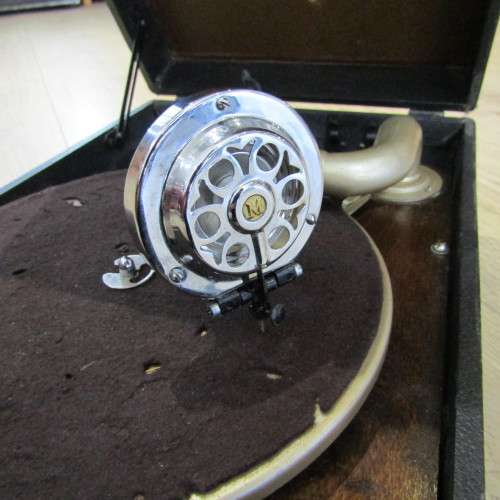 Vintage His Masters Voice portable gramophone - working - handle leather missing