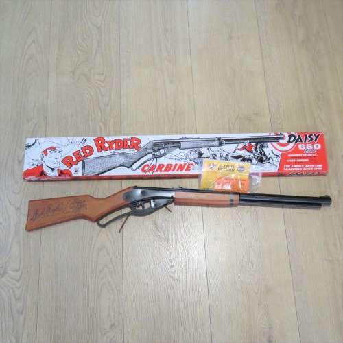 Daisy Red Ryder Carbine 650 shot BB rifle in box