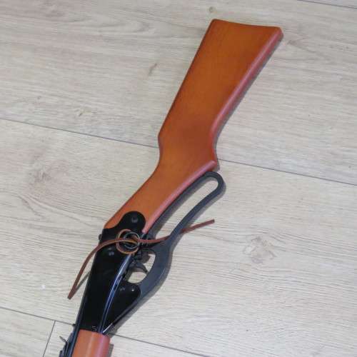 Daisy Red Ryder Carbine 650 shot BB rifle in box