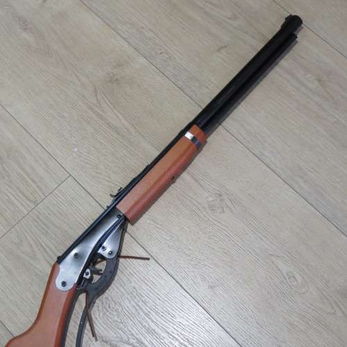 Daisy Red Ryder Carbine 650 shot BB rifle in box