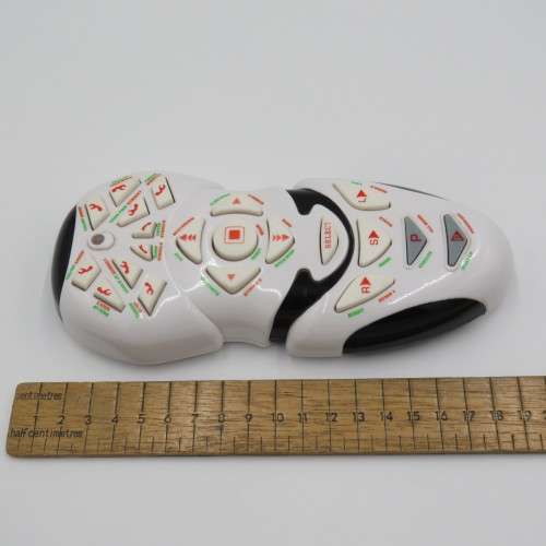 Wow Wee Robosapien toy robot - Working - Needs batteries - Some yellowing on plastic