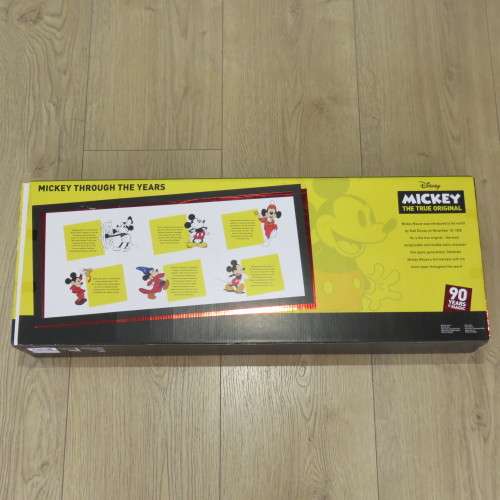 Mikey Mouse Through the Years 90th Anniversary plush toy set - Box 28 x 71 cm