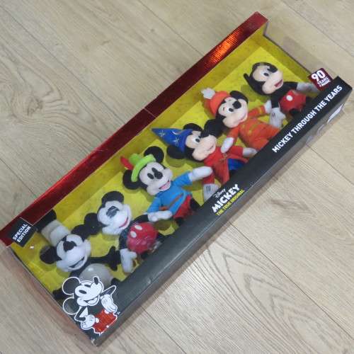 Mikey Mouse Through the Years 90th Anniversary plush toy set - Box 28 x 71 cm