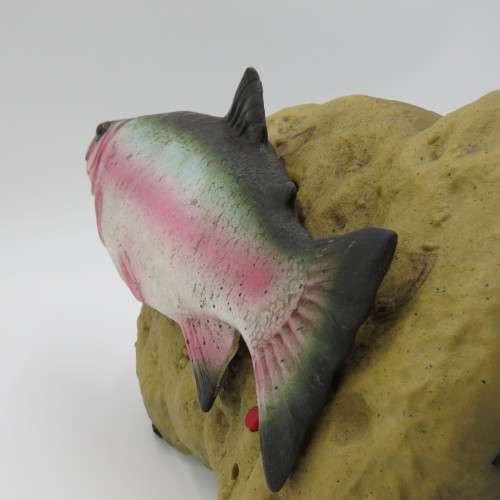Travis the singing trout novelty fish - Battery cover missing - Working