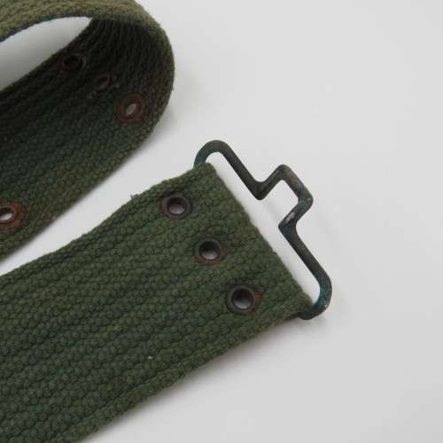 Green US Army webbing belt - Length 101 cm