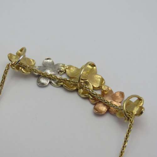 Top quality yellow and white gold 9kt necklace with flower pendant - Weight 5,9 g - Length 46 cm