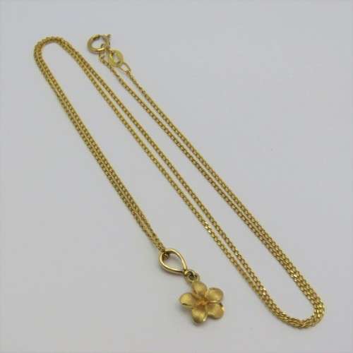 Very fine 9kt gold chain with pendant - Weight 1,8 g - Length 51 cm