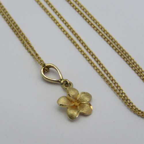 Very fine 9kt gold chain with pendant - Weight 1,8 g - Length 51 cm