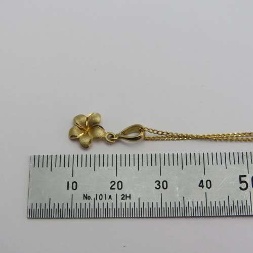 Very fine 9kt gold chain with pendant - Weight 1,8 g - Length 51 cm