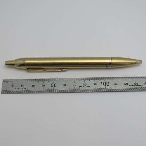 Gold coloured Parker ball point pen