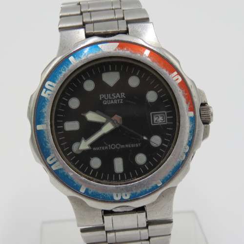 Pulsar Quartz Pepsi colors mens watch - Working - Color fading