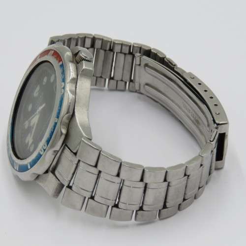 Pulsar Quartz Pepsi colors mens watch - Working - Color fading