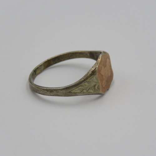 Vintage sterling silver signet ring with gold topping - Weighs 1,8 grams - Size L 1/2
