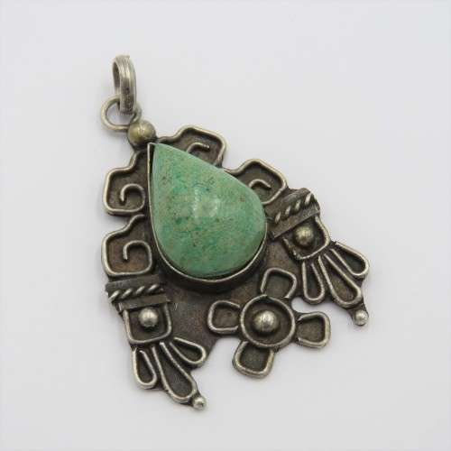 Sterling silver pendant with semi-precious stone - Weighs 7,3 g