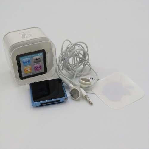 Apple iPod Nano 16GB 6th Generation - Model A1366 - Not tested - No cable - Earphones inside